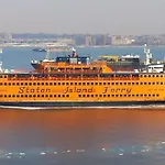 Private Bedroom Near The Free Ferry Boat! Homestay New York
