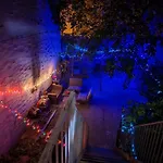 Williamsburg Private With Garden *