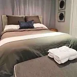 The Circle Suite Near Jfk + Shopping Mall