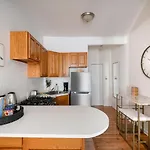 Sophisticated Studio Apartment In Nyc