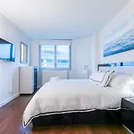 One Bed One Bath At Midtown East