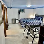 Lga Airport Near, Walk In Bsmt In A Private House! Apartment New York