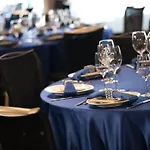 Renaissance Midtown Hotel 4*