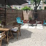 Perfectly Located Modern 2Br W Priv Backyard