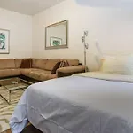 Manhattan Grand Central Apartment