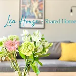 Lea House Homestay *