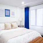 809-3b Columbus Circle W D New Bldg Balcony *