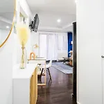 809-3b Columbus Circle W D New Bldg Balcony *