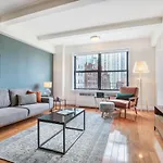 Ues 2br Windoor Pool Doorman Views Nyc-243 New York