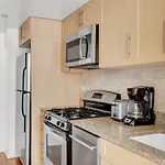 Midtown E 1br W Gym Doorman Nyc-17