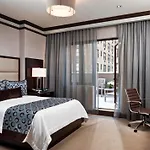 The Pearl 4*