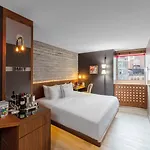 Henri 4* New York