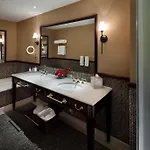 Plaza Athenee Hotel