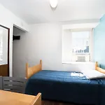 Hostel West Side Ymca *