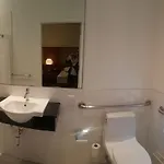 Americana Hotel