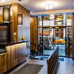 Americana Hotel