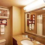 Hotel Hampton - Laguardia Airport 3*