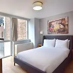 Hotel 32 32