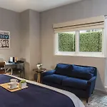 Hotel Artezen