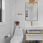 Private Hot Tub-private Gated Sailor Moon House In Williamsburg W Gym * New York