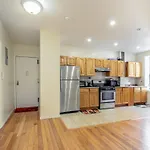 Montgomery Street Guest House