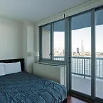 Unique Three Bedroom Two Bath In Murray Hill