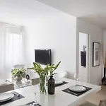 Modern 2bd In Midtown With Washer And Dryer In-unit Apartment