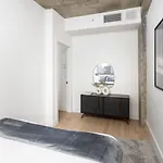 Chic And Spacious 2bd With Washer And Dryer In Unit Apartment *