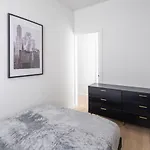 Beautiful 2bd With A Gym Near Times Square * New York