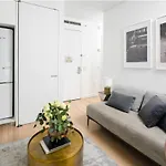 Beautiful 2bd With A Gym Near Times Square