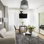 Stylish 1Bd Near Bryant Park With Washer And Dryer