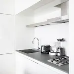 Perfectly Located 2bd Near Times Square With Gym New York