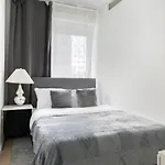 Modern 2bd In Midtown With Washer And Dryer In-unit Apartment *