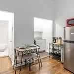 2 Bedroom In The Heart Of Midtown!