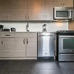 Stunning 3Br Apartment At Midtown East