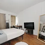 Spectacular Studio Close To Times Square!