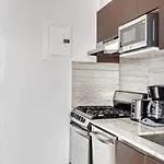 Midtown E 1br W Gym Doorman Nr The 6 Nyc-4 *