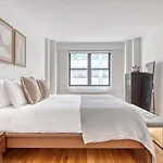 Midtown E 1br W Gym Doorman Nr The 6 Nyc-4 Apartment New York