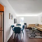 Unique 3 Bed Apartment In Nyc
