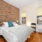 Splendid Studio In Washington Sq Park!