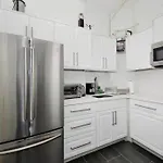 Cozy 1Br Apartment In Upper West Side!