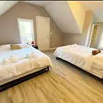 The Comfort Inn Of Woodhaven