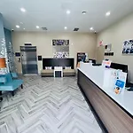 Sleep Inn Brooklyn - Sheepshead Bay