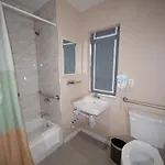 Flushing Garden Hotel 2*