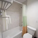 Flushing Garden Hotel 2*