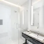 Nova Brooklyn Hotel 3*