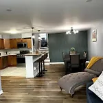 Brooklyn\'S 2Bedroom Delightful Inn