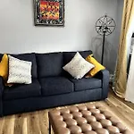 Brooklyn\'S 2Bedroom Delightful Inn
