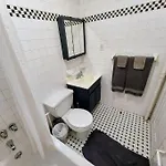 ✪ Large 2 Bedrooms ✪ Queen Beds ✪ Work Stations *