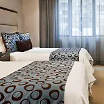 The Pearl 4*